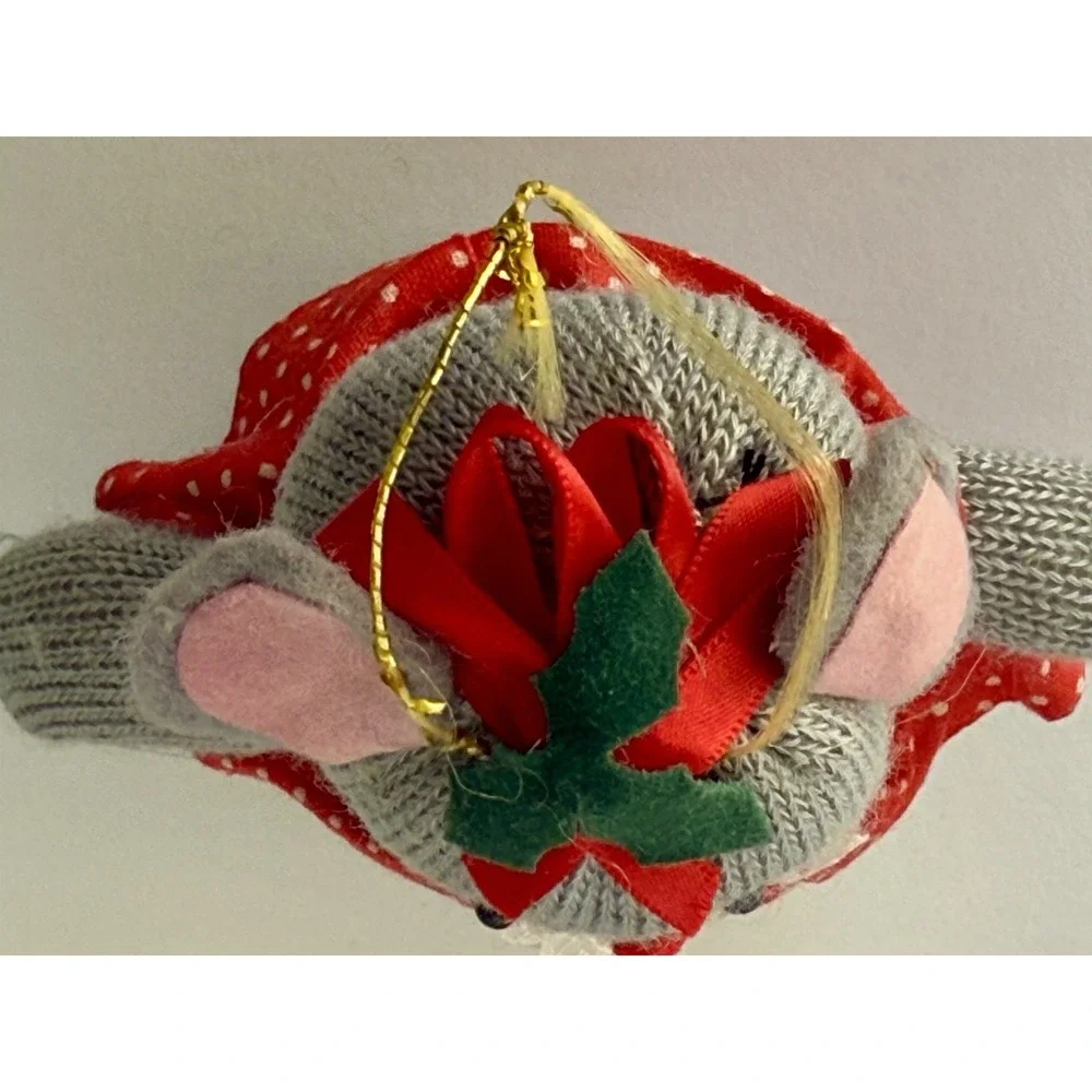 VTG Handmade Christmas Sock Mouse Family Ornaments/Decor - Stuffed/Felted/Beaded